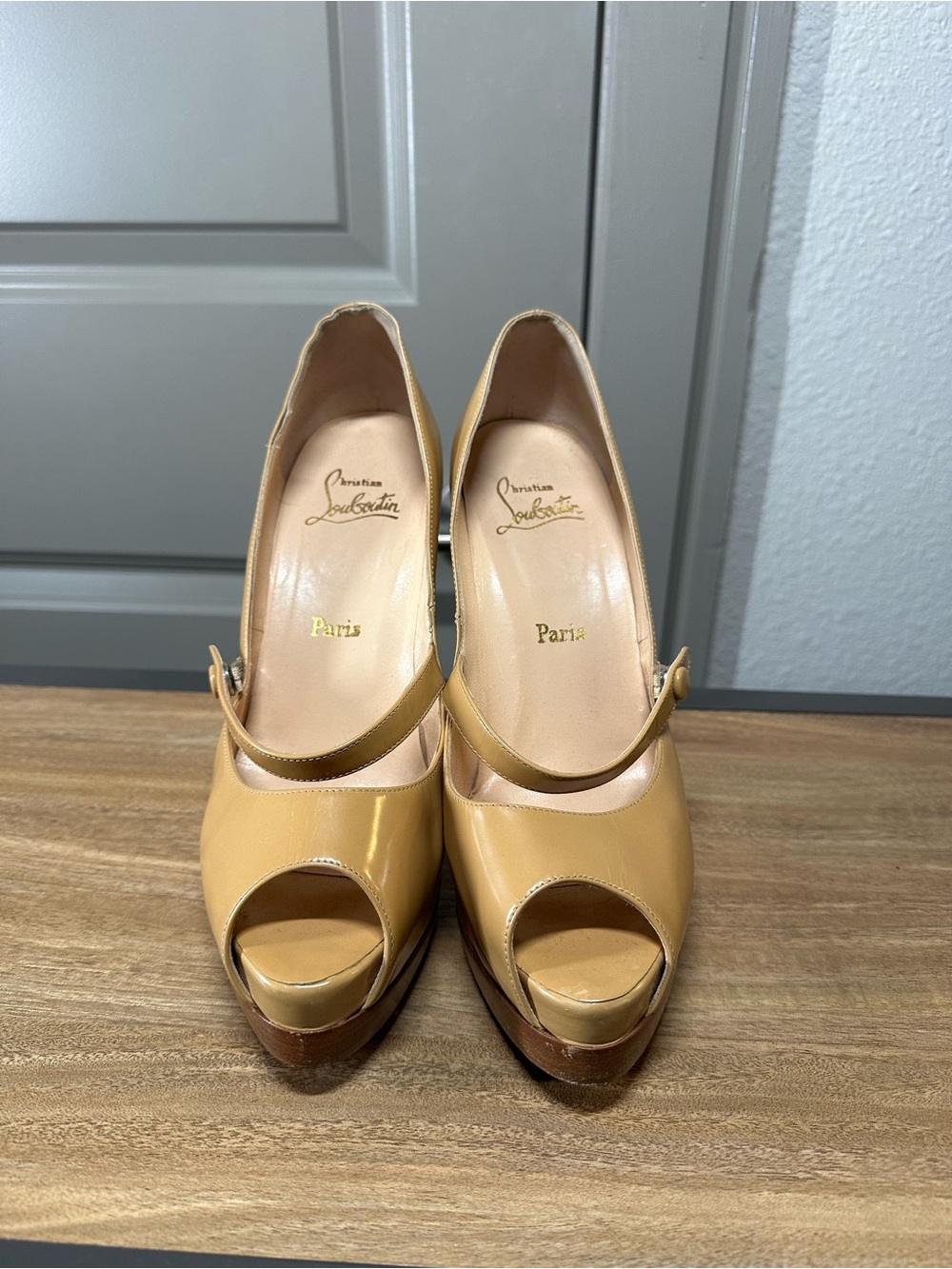 {Christian Louboutin} Nude Leather Relika Pumps
